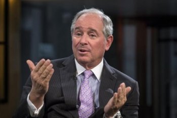 Stephen A. Schwarzman, Chairman and ceo for the Blackstone Group, in nyc February 27, 2014. REUTERS/Brendan McDermid